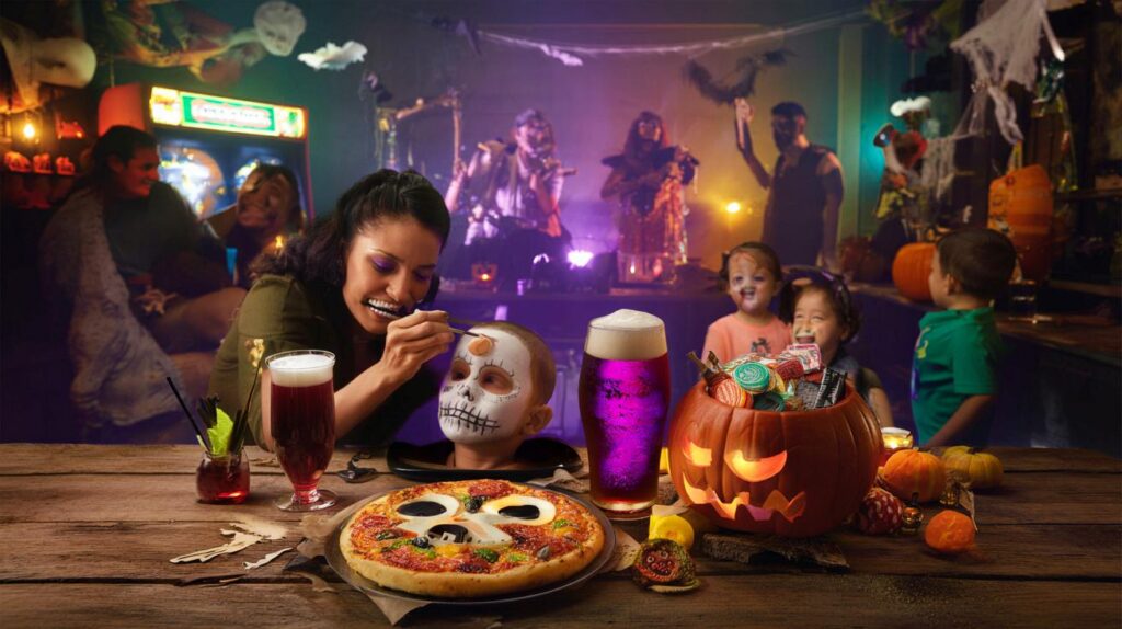 Halloween no DF: 6 lugares com maquiagem grátis, chope roxo e pizzas-caveira — você vai perder?